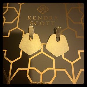 Kendra scott earrings